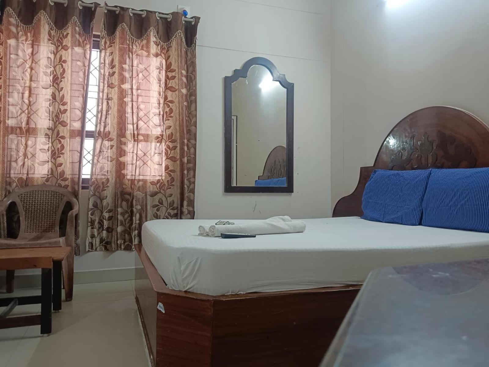 Sree Balaji Hotel - Lodge Каньякумарі Екстер'єр фото