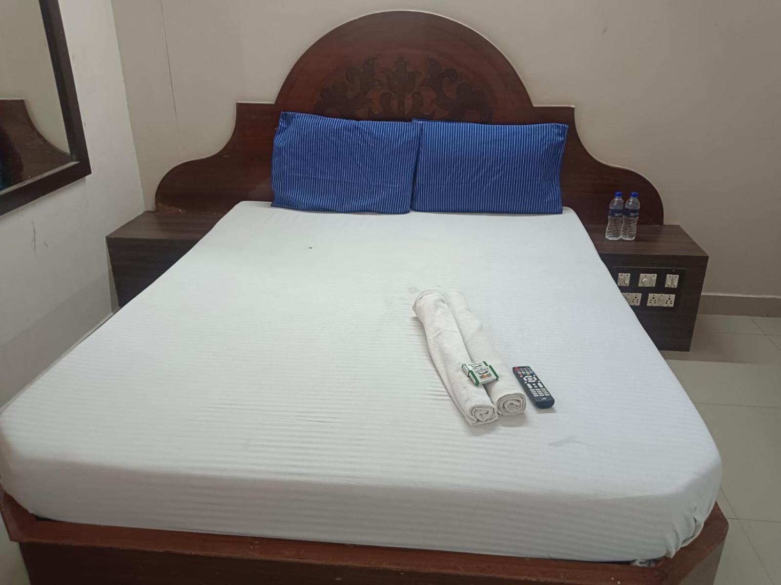 Sree Balaji Hotel - Lodge Каньякумарі Екстер'єр фото